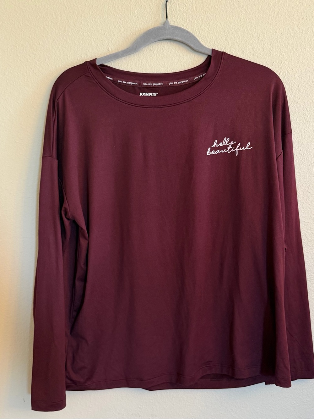 Joyspun Women's Long Sleeve Sleep Top - Hello Beautiful (Burgundy) Size Medium